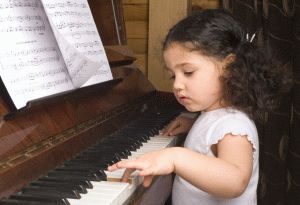 Nama Bayi Perempuan Yang Artinya Musik